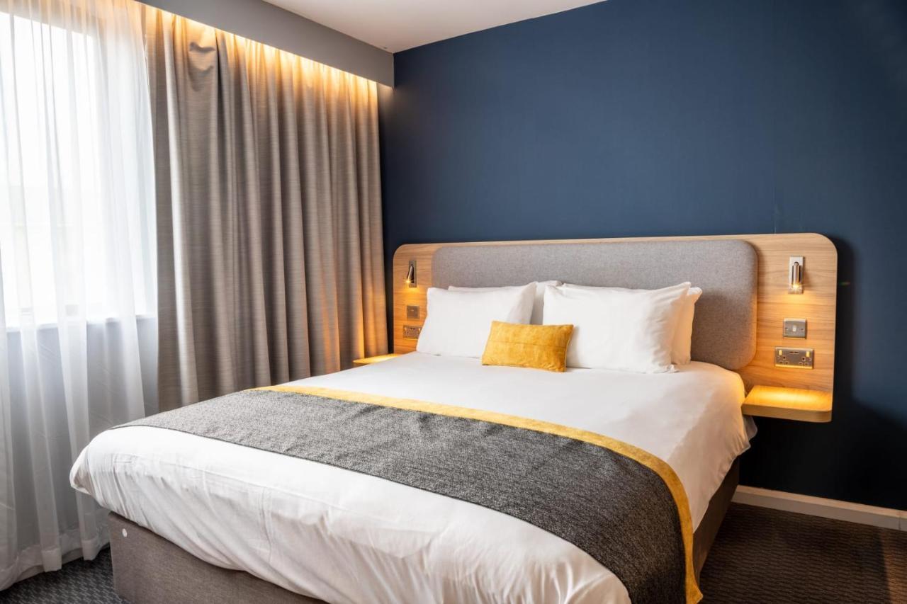 & Lounge Hotel Knowsley