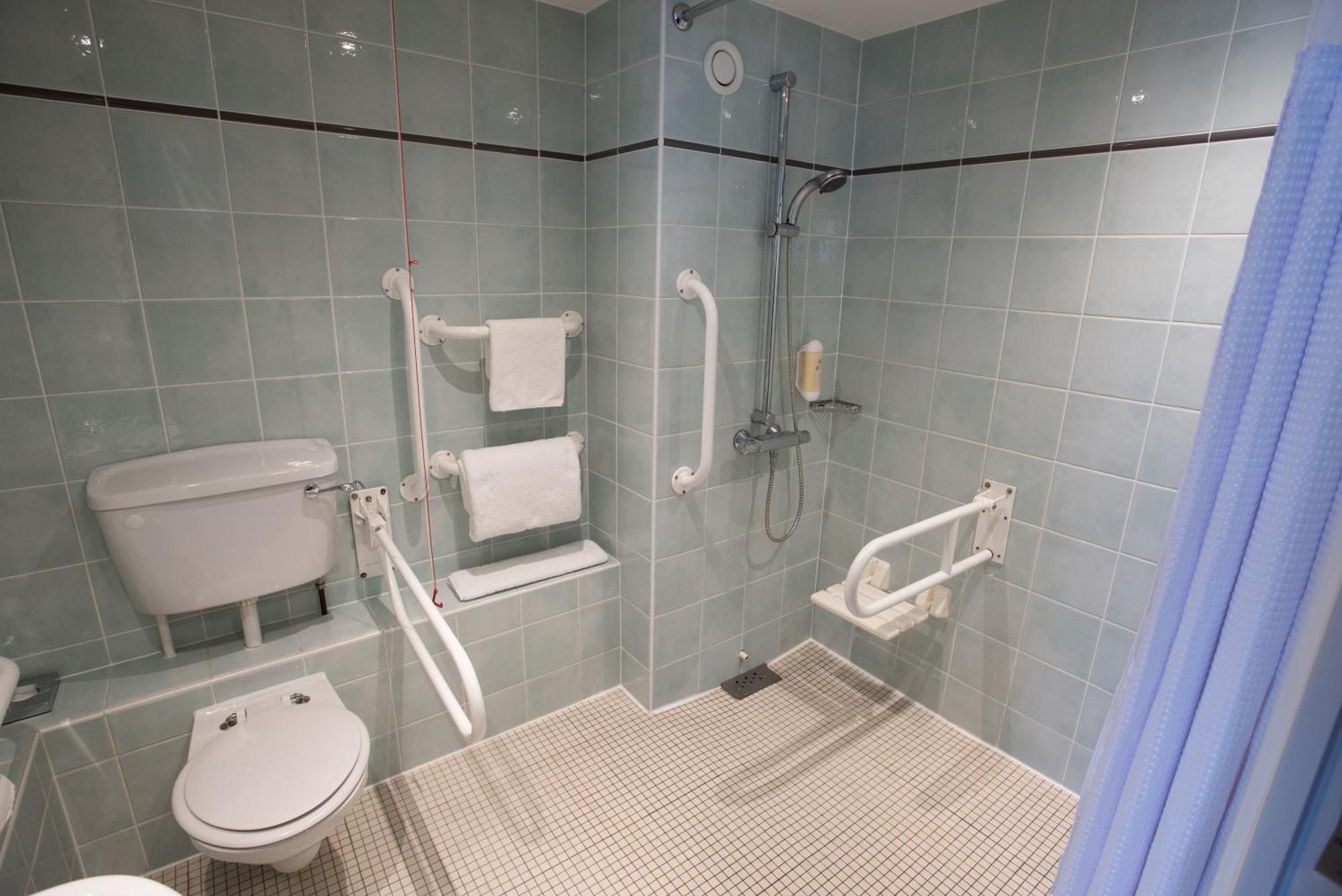 & Lounge 3* Knowsley