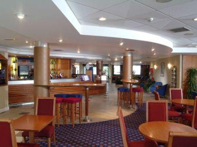 & Lounge 3* Knowsley