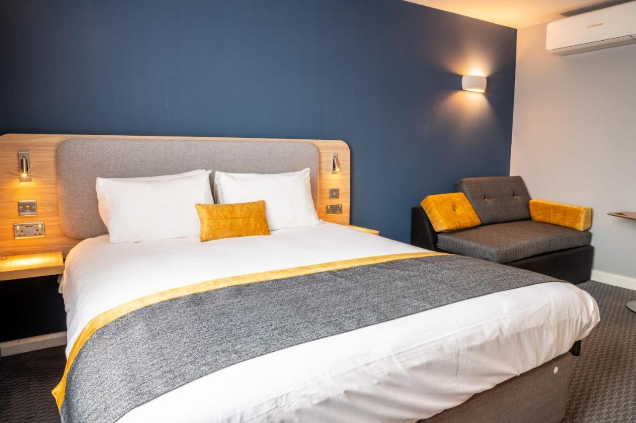 Hotel & Lounge Knowsley