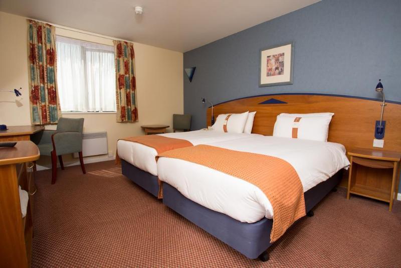 & Lounge Knowsley